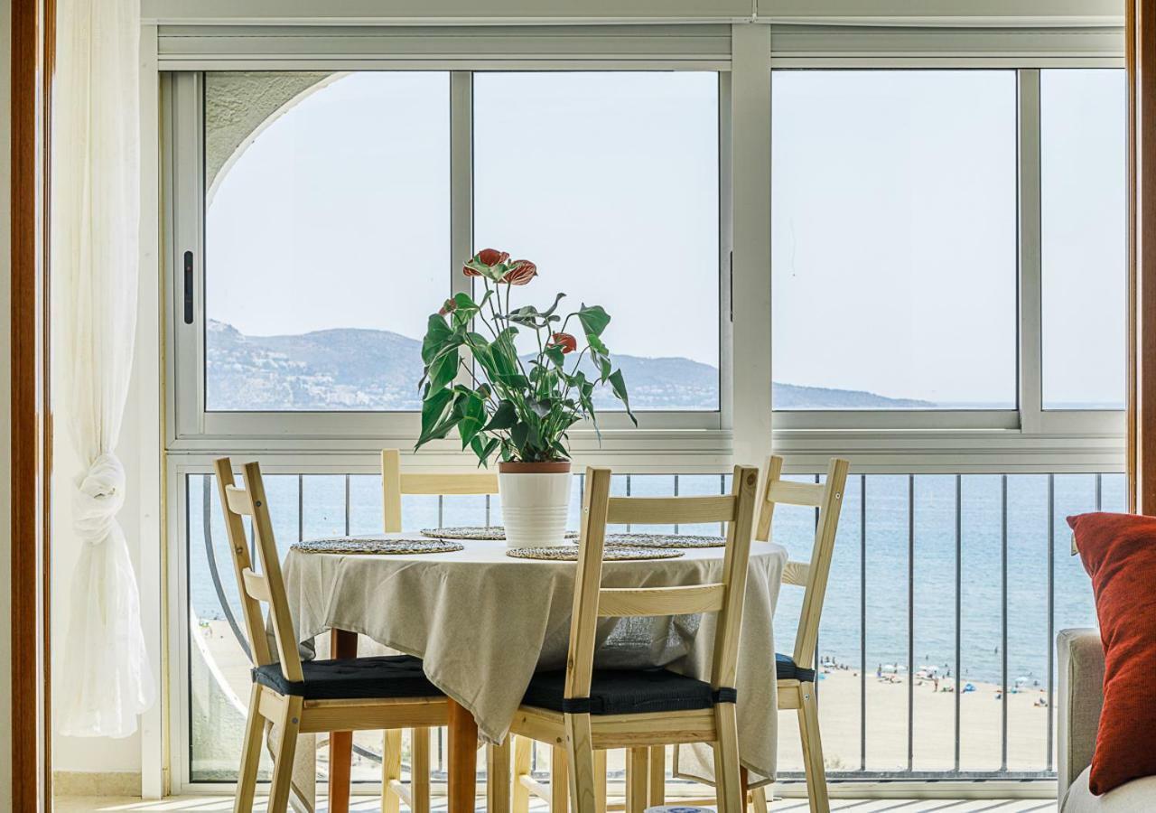 Karina D-Luxe Apartment Empuriabrava Exterior photo