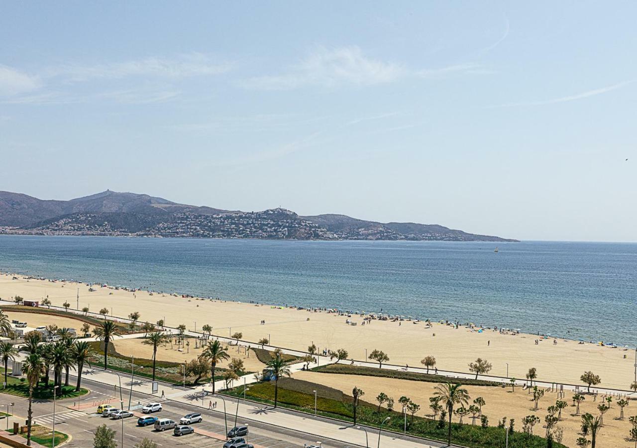 Karina D-Luxe Apartment Empuriabrava Exterior photo
